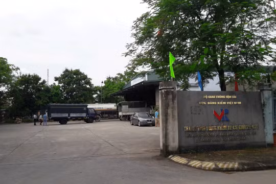 Dàn lãnh đạo và cán bộ tại Trung tâm đăng kiểm 29-01V đã ăn chia tiền hối lộ như thế nào?