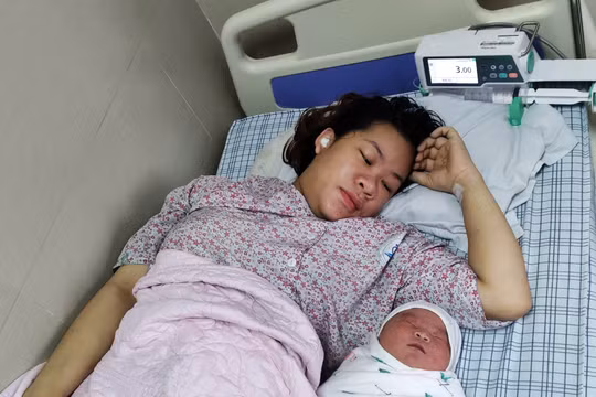 Phú Thọ: Sản phụ 21 tuổi sinh con trai nặng 5,4kg