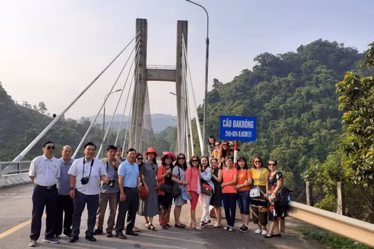 Hội Nhà báo các địa phương: Một năm nỗ lực!