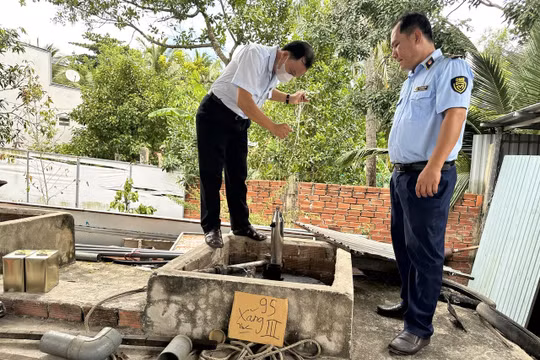 Hậu Giang: Doanh nghiệp bán 4.000 lít xăng giả, thoát án hình sự, bị phạt 400 triệu đồng