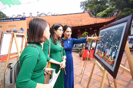 Khai mạc triển lãm “Hà Nội – 15 năm mở rộng địa giới hành chính”