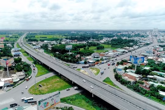 Đề xuất bổ sung cao tốc TP HCM - Chơn Thành vào danh mục dự án quan trọng quốc gia