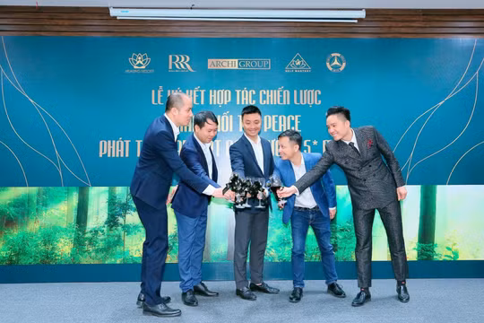Lễ ký kết hợp tác chiến lược phân phối thẻ Peace và phát triển resort nghỉ dưỡng 5 sao Maman