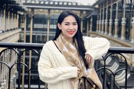 Đo độ giàu có khủng của “chiến thần review” Võ Hà Linh