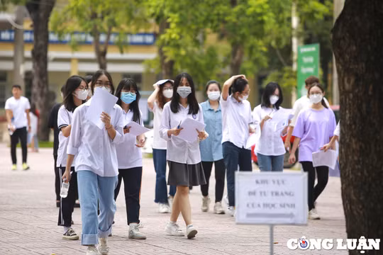 Học phân ban ở bậc THPT: Không phải lo thế giới không công nhận bằng cấp!