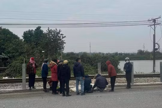 Va chạm với tàu hoả, 2 người phụ nữ tử vong
