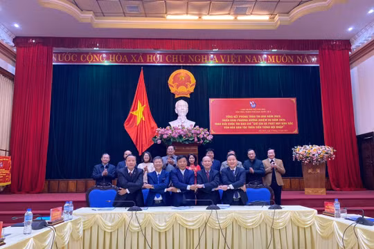 Cụm thi đua Hội Nhà báo các tỉnh, thành dọc quốc lộ 6 đạt nhiều kết quả nổi bật năm 2023