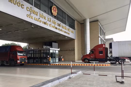 Xuất khẩu gần 40.000 tấn vải thiều sang Trung Quốc qua cửa khẩu Kim Thành (Lào Cai)