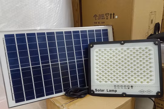 Cẩn trọng khi mua các sản phẩm năng lượng mặt trời giá “siêu rẻ” trên mạng
