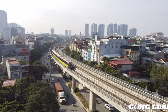 Hà Nội: Ưu tiên phát triển vận tải hành khách công cộng khối lượng lớn