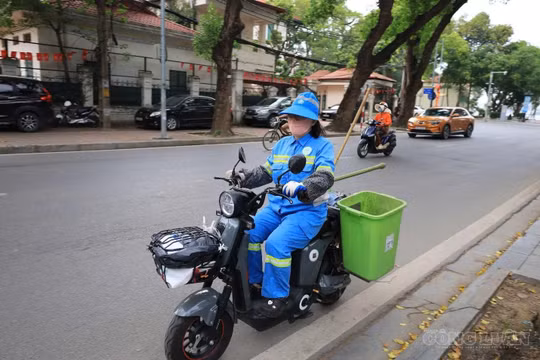 'Siêu xe' điện 350W giúp công nhân môi trường giảm gánh nặng thu gom rác