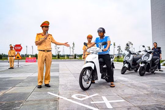 Tai nạn xe máy chiếm hơn 90%, toàn quốc triển khai chiến dịch đào tạo kỹ năng lái xe an toàn