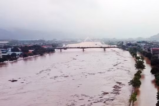Mức nước ở nhiều sông, suối miền Bắc đang dâng lên, nguy cơ xảy ra lũ quét. Ảnh minh hoạ