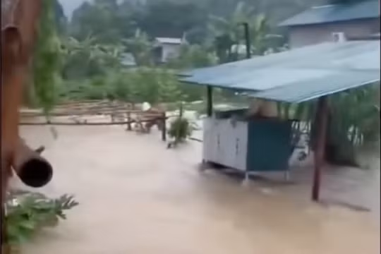Mưa dông khiến 3 người chết và mất tích ở miền Bắc