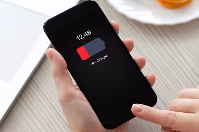 nhung dau hieu cho thay iphone cua ban can mang di sua chua thay the hinh 2