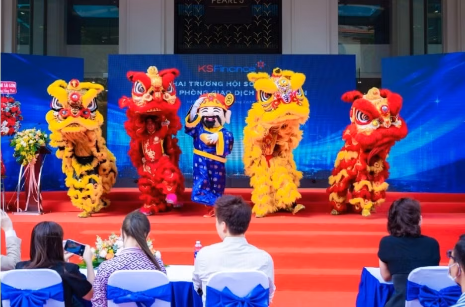 ksfinance khai truong van phong giao dich thu 3 tai tphcm hinh 1