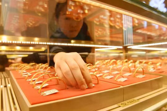 Lạm phát Mỹ 'hạ nhiệt': Vàng ổn định, chứng khoán châu Á tăng điểm