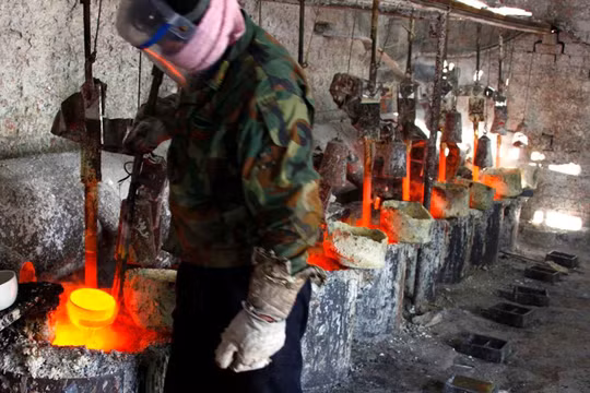 Giá đất hiếm phân hóa mạnh sau khi Trung Quốc siết xuất khẩu 