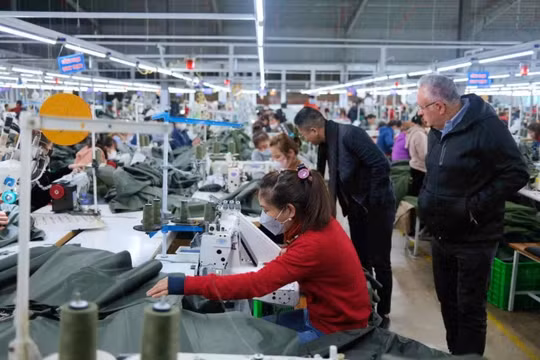 Gỡ “điểm nghẽn” cho xuất khẩu dệt may: Cơ hội cho những người không xưởng sản xuất