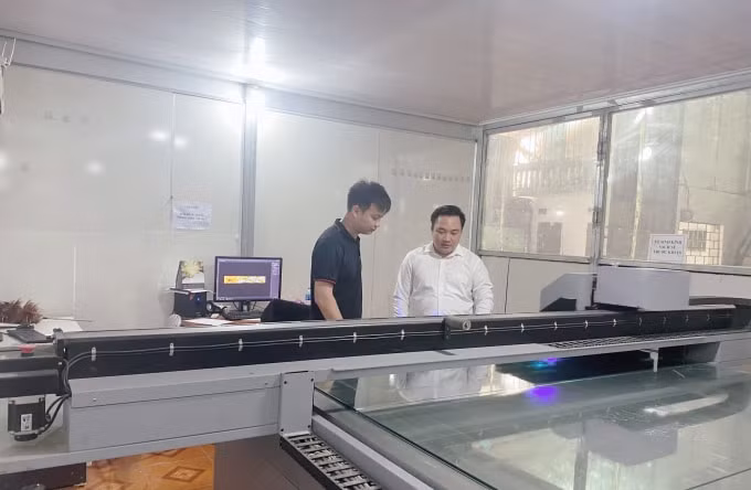 duc nam glass mang lai su hien dai dang cap cho khong gian noi that hinh 2