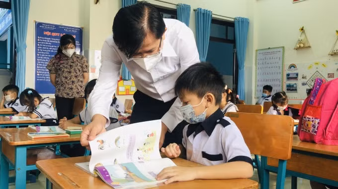 tp hcm de xuat cho hoc sinh tro lai truong hoc truc tiep hinh 1