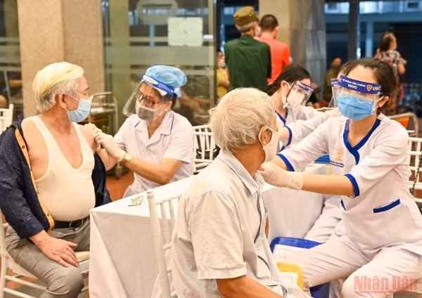 bo y te hoa toc thuc cac tinh day nhanh tiem vaccine phong covid 19 hinh 1