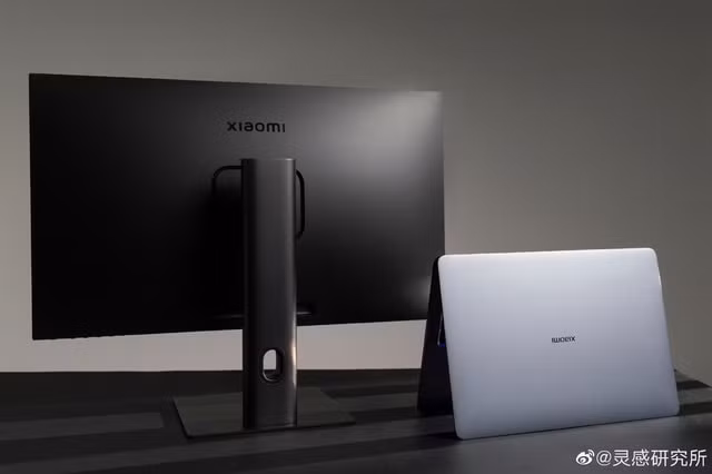 xiaomi ra mat man hinh 4k kich thuoc 27 inch danh rieng cho dan do hoa gia 107 trieu dong hinh 2