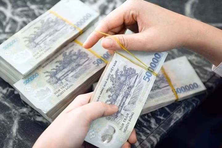 dak nong tam giu hinh su 2 doi tuong cho vay lai suat khung 180 nam hinh 1