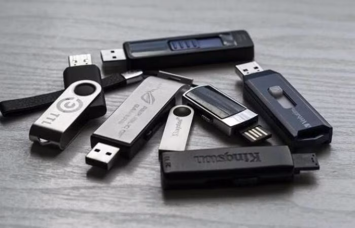nga che tao usb tu dong phat no khi bi hack hinh 1