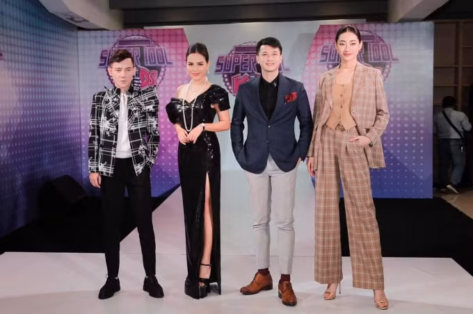 sao nhi bui nguyen gia bao cham hoa hau hot trend quet sach van co 10 diem hinh 2