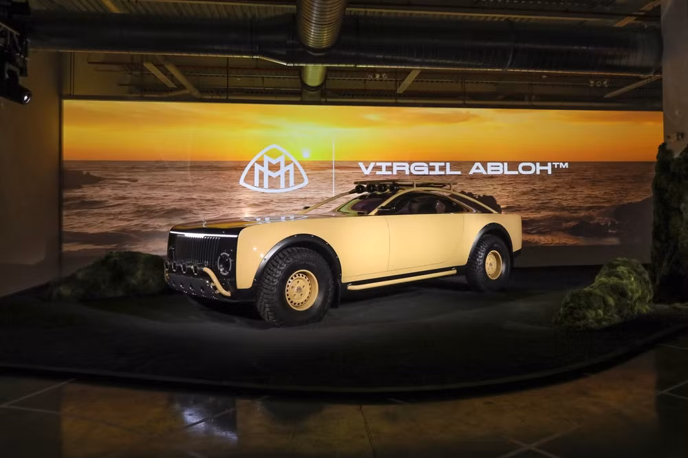 mercedes maybach bien hinh thanh xe off road chay dien hinh 1