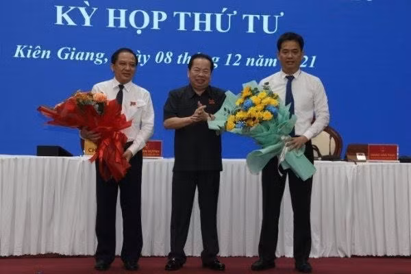 bi thu thanh uy ha tien giu chuc pho chu tich ubnd tinh kien giang hinh 1