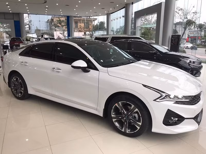 kia k5 gt line 2022 vua co mat tai dai ly voi muc gia 1029 ty dong hinh 1
