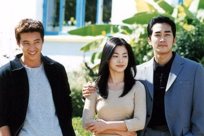 loat vai dien lam nen ten tuoi cua song hye kyo hinh 2