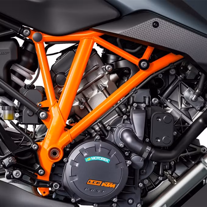 ktm 1290 super duke gt 2022 duoc bo sung hang loat cong nghe ho tro nguoi lai hinh 7