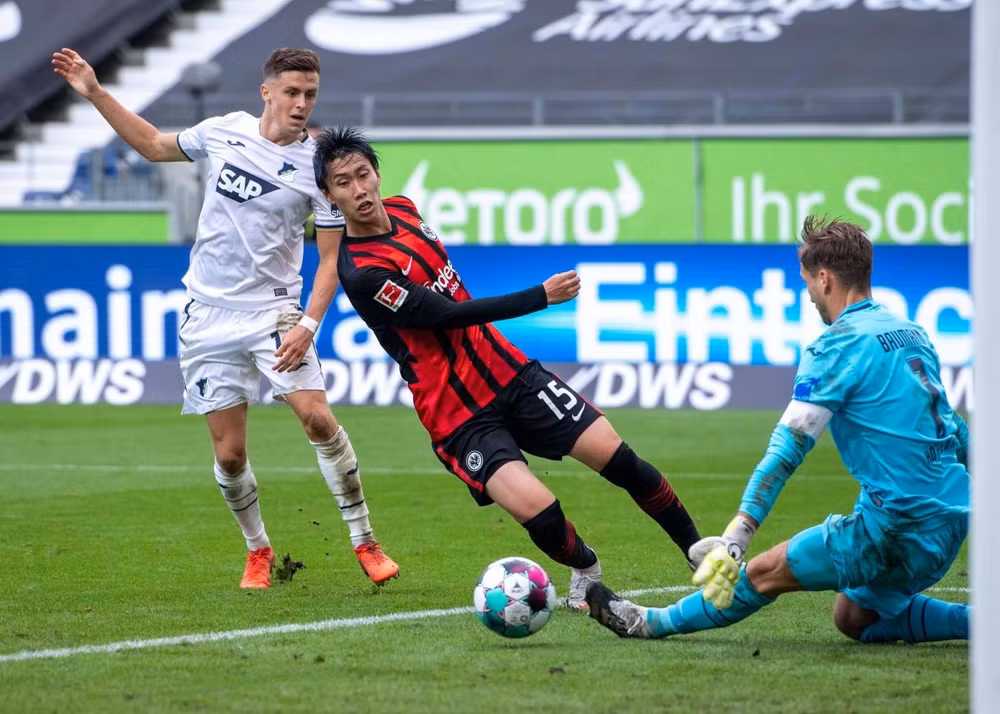 nhan dinh tran hoffenheim vs frankfurt 21h30 ngay 04 12 hinh 1