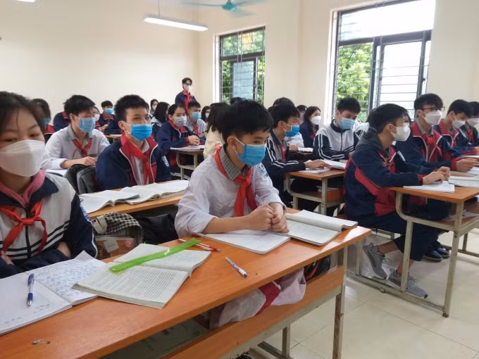 ha noi tang toc tiem vac xin de dua hoc sinh tro lai truong hoc hinh 2