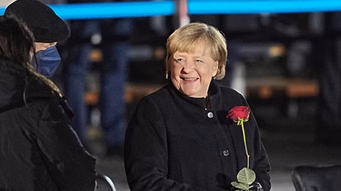 thong diep cuoi cung cua thu tuong man nhiem merkel trong le chia tay hinh 1