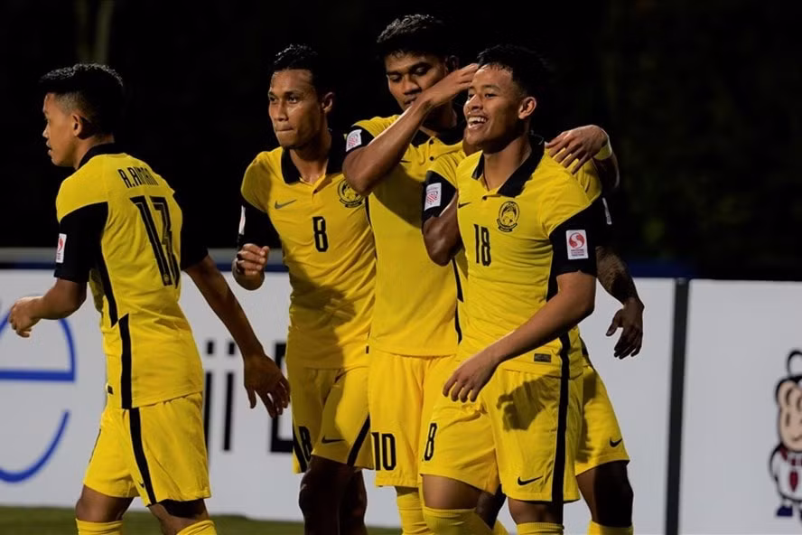 tuyen malaysia danh bai lao 4 0 tai aff cup 2020 hinh 2