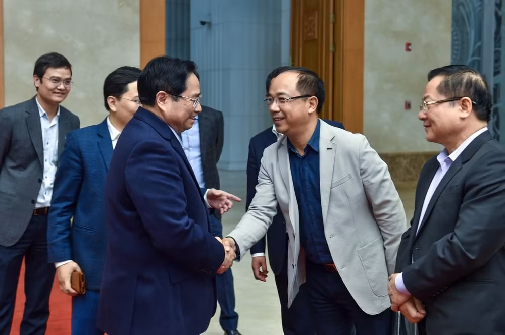 bao cua doan hay goi ten nhung viec vi dai cua dat nuoc va huong thanh nien vao do hinh 4