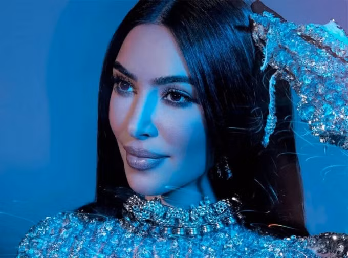 kim kardashian duoc vinh danh la bieu tuong thoi trang cua nam hinh 1