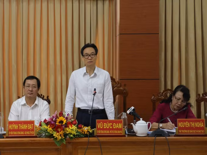 Phó Thủ tướng Vũ Đức Đam phát biểu tại buổi làm việc. Ảnh: Hải Dương
