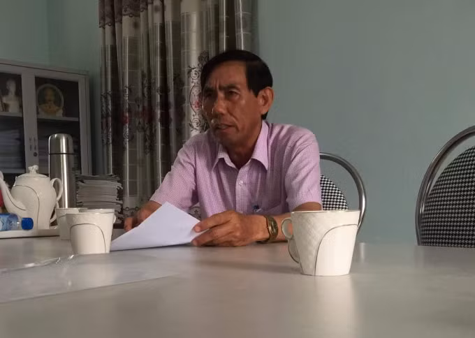 Ông Trần Thanh Hải, Bí thư Đảng ủy, Chủ tịch HĐND xã Kỳ Phú (thời điểm năm 2010, ông Trần Thanh Hải giữ chức vụ Chủ tịch UBND xã Kỳ Phú) lại một mực khăng khăng, xã không biết vấn đề trên, do ông Quảng và thôn Phú Sơn tự thỏa thuận với nhau.