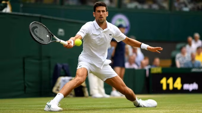 Novak Djokovic cho thấy bản lĩnh của tay vợt đang ngự trị trên bảng xếp hạng của làng banh nỉ thế giới. Ảnh: ATP