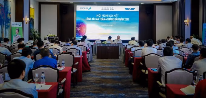 Toàn cảnh buổi Hội nghị sơ kết công tác đảm bảo an toàn hàng không 6 tháng đầu năm 2019.