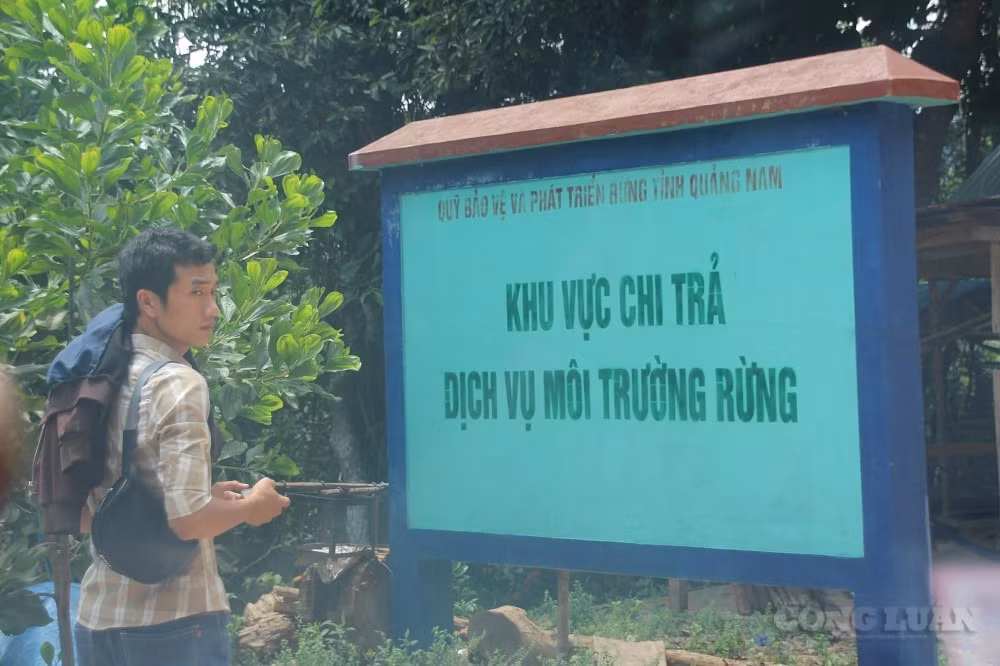 Cộng đồng dân cư sống dựa vào rừng đóng vai trò quan trọng trong việc phát triển và bảo vệ rừng. (Ảnh: P.V)