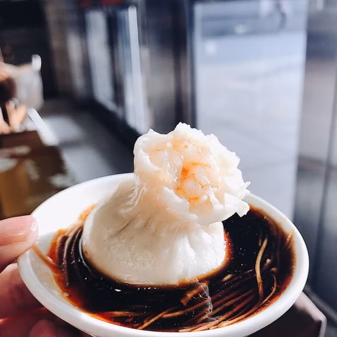 Dimsum là những món ăn nhẹ có nguồn gốc xuất phát từ thói quen thưởng trà và ăn nhẹ của người Trung Hoa