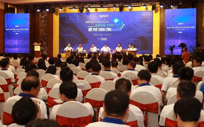 Những cuộc đối thoại mở giữa Ban lãnh đạo và các nhà “sáng tạo trẻ” tạo điều kiện thúc đẩy hoạt động nghiên cứu khoa học, sáng tạo ý tưởng tại BIDV.