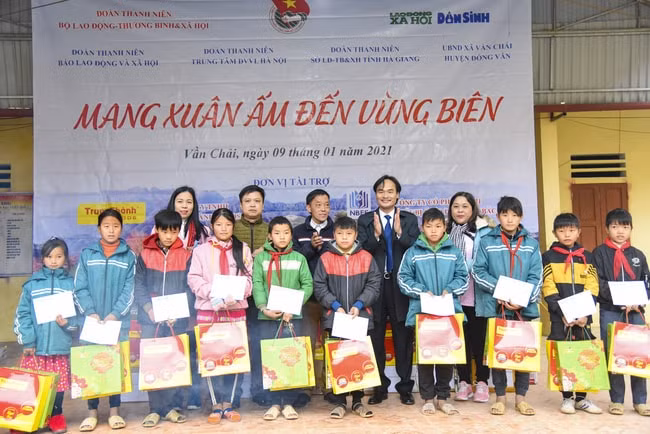 Chi đoàn Báo Lao động và Xã hội 