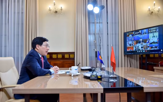 Phó Thủ tướng Phạm Bình Minh khẳng định các nước cần hợp tác, tránh gây ảnh hưởng tới thành công của cuộc chiến chung chống COVID-19.